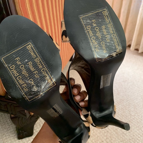 Carlos Santana Dorado t-strap heel sandal - Picture 5 of 5